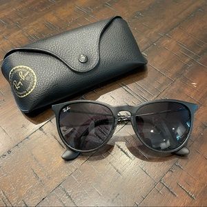 😎 Ray Ban Erika Black Rubber